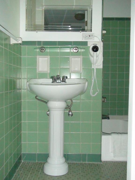 Double Room with Two Double Beds - Non-Smoking