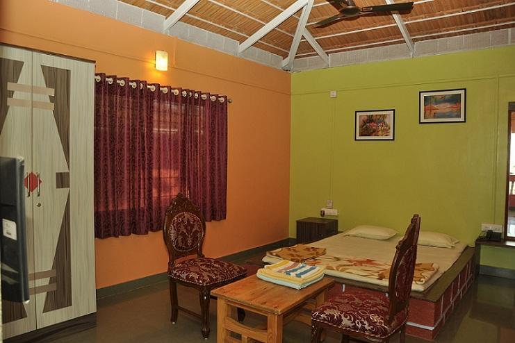 Queen Room with Balcony