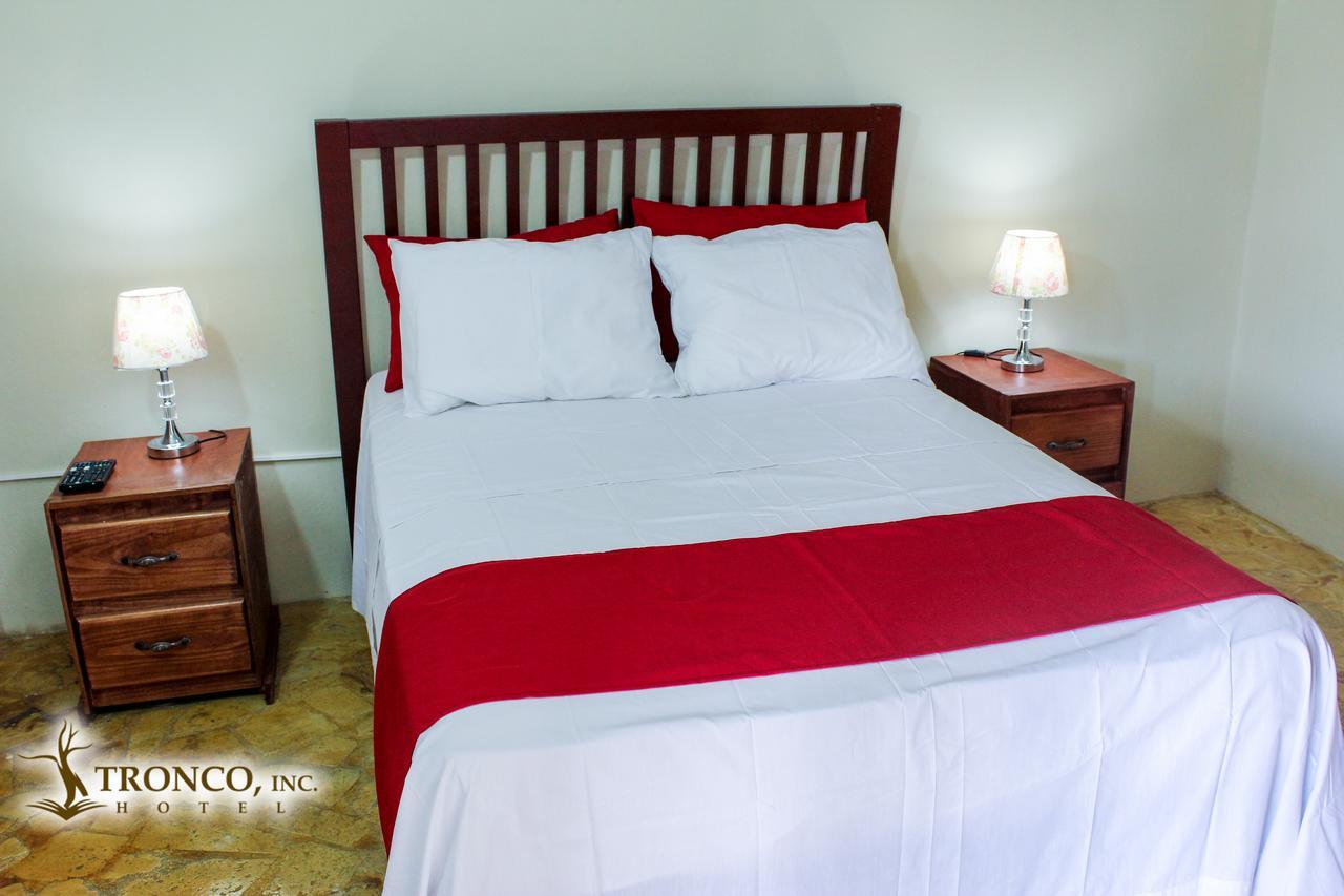 Deluxe Room,637587771:JPEG