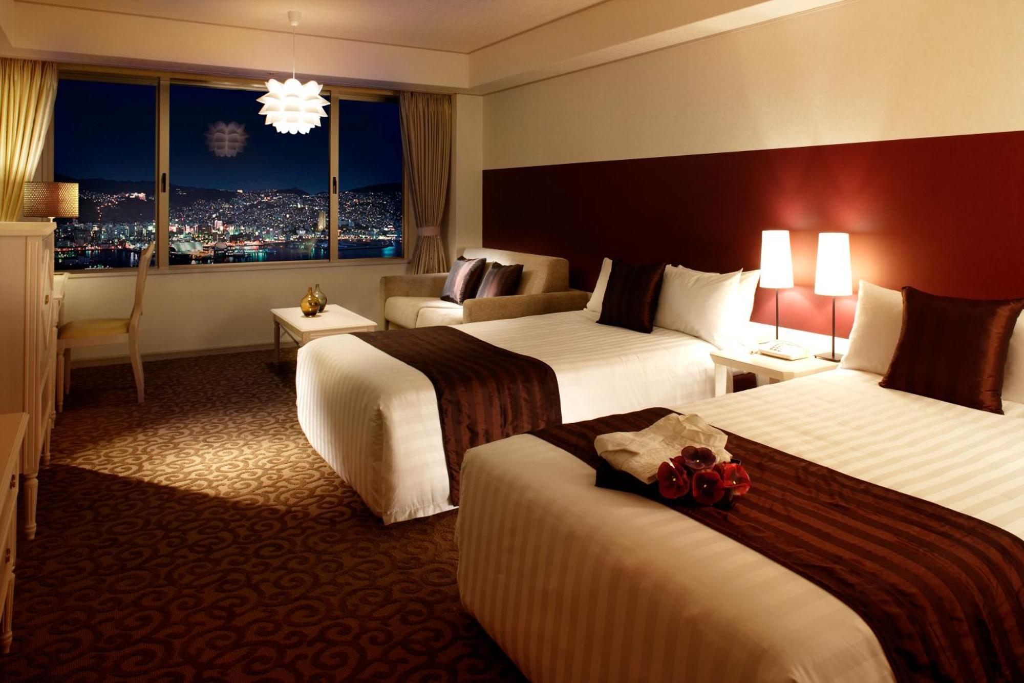 Twin Room With Harbor View - Non-Smoking