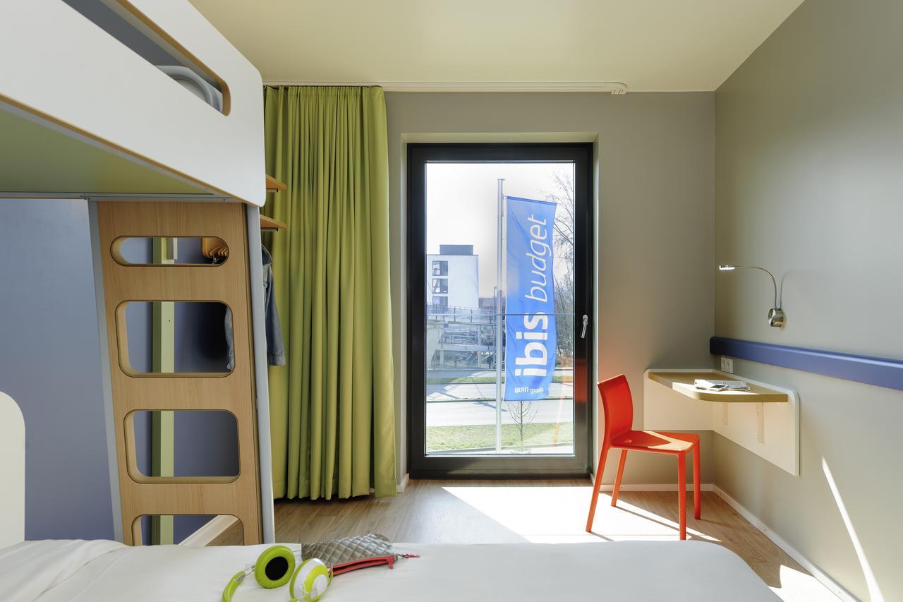 Double room 1 double bed 1 bunk bed,1705020537:JPEG