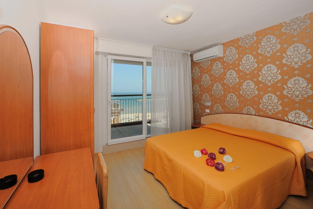 Vierbettzimmer mit Meerblick