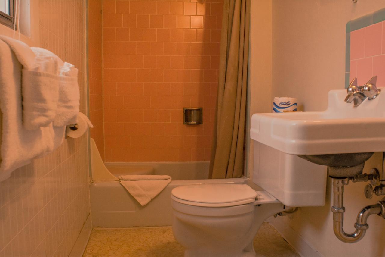 Queen Room,655632777:JPEG