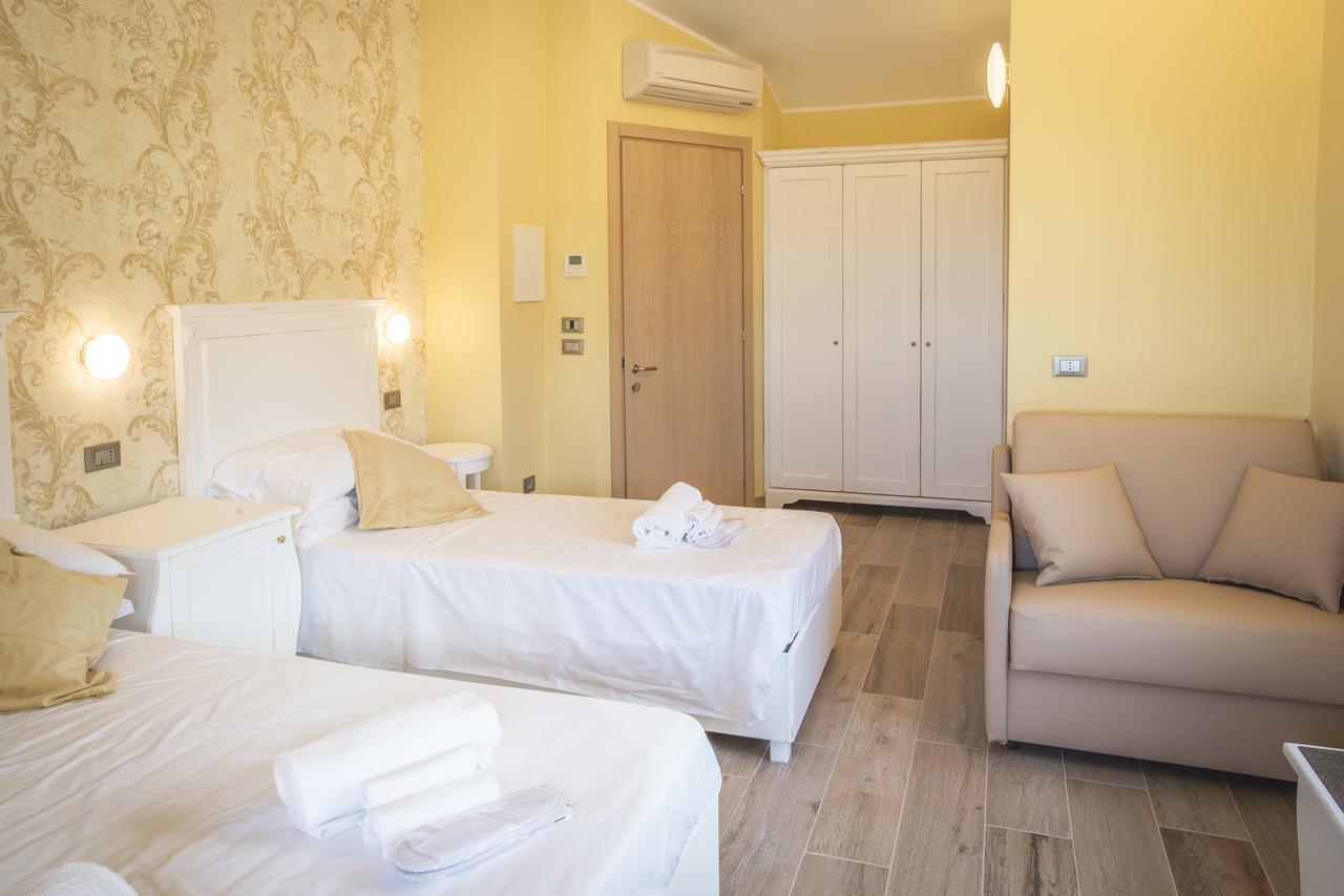 Triple Room with City View