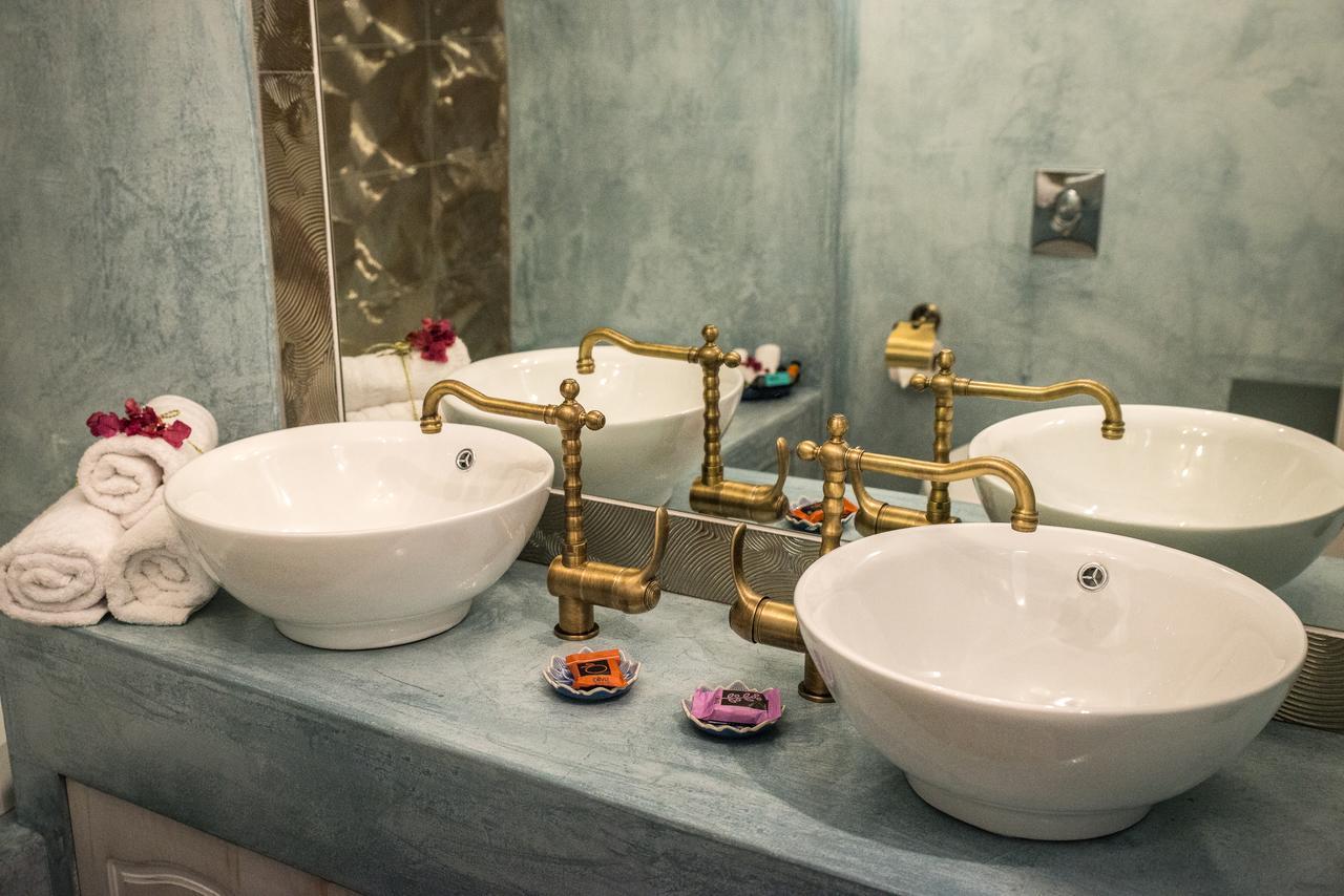 Suite Spa Bath,639444432:JPEG
