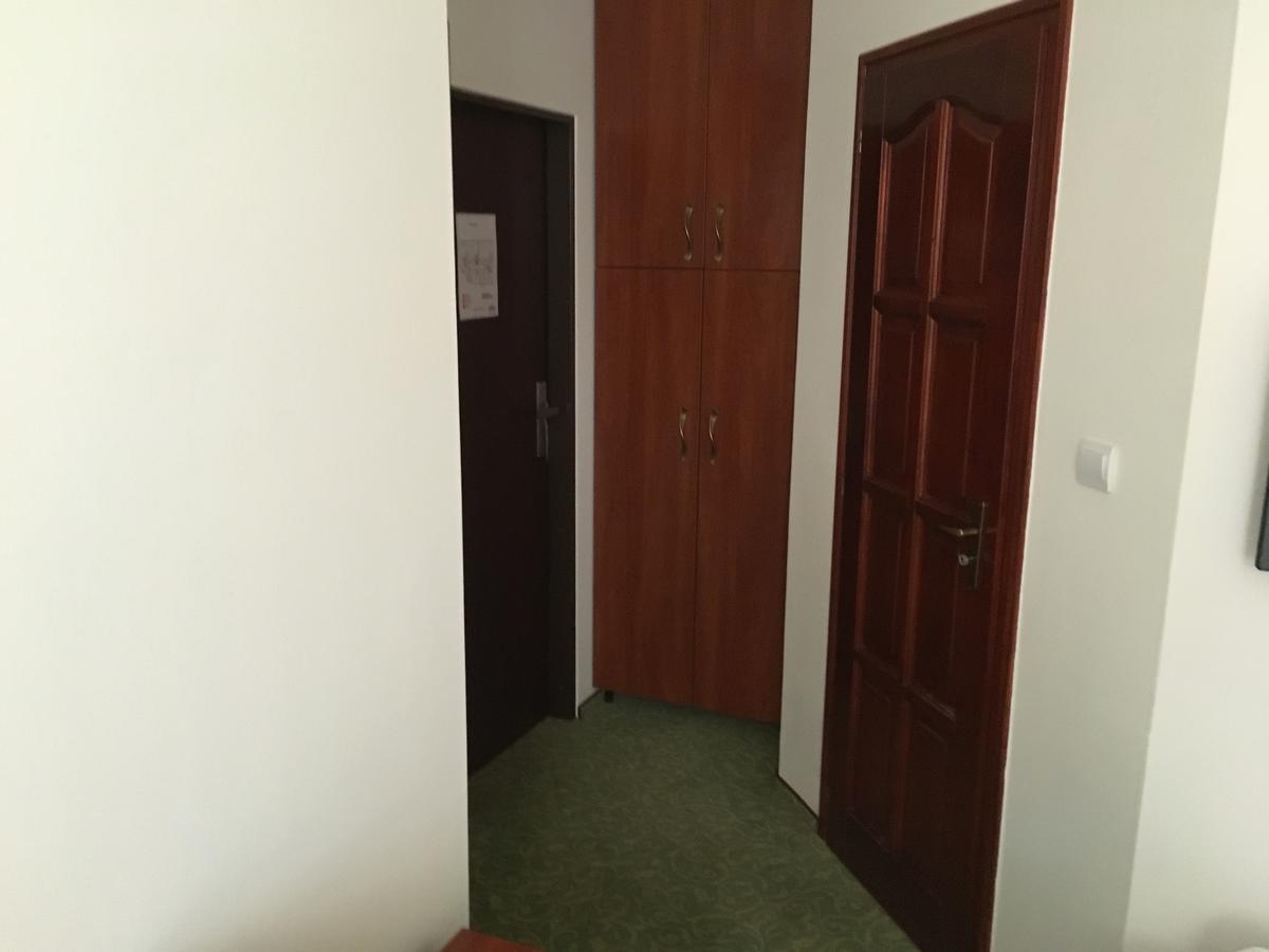 Twin Room,639457530:JPEG