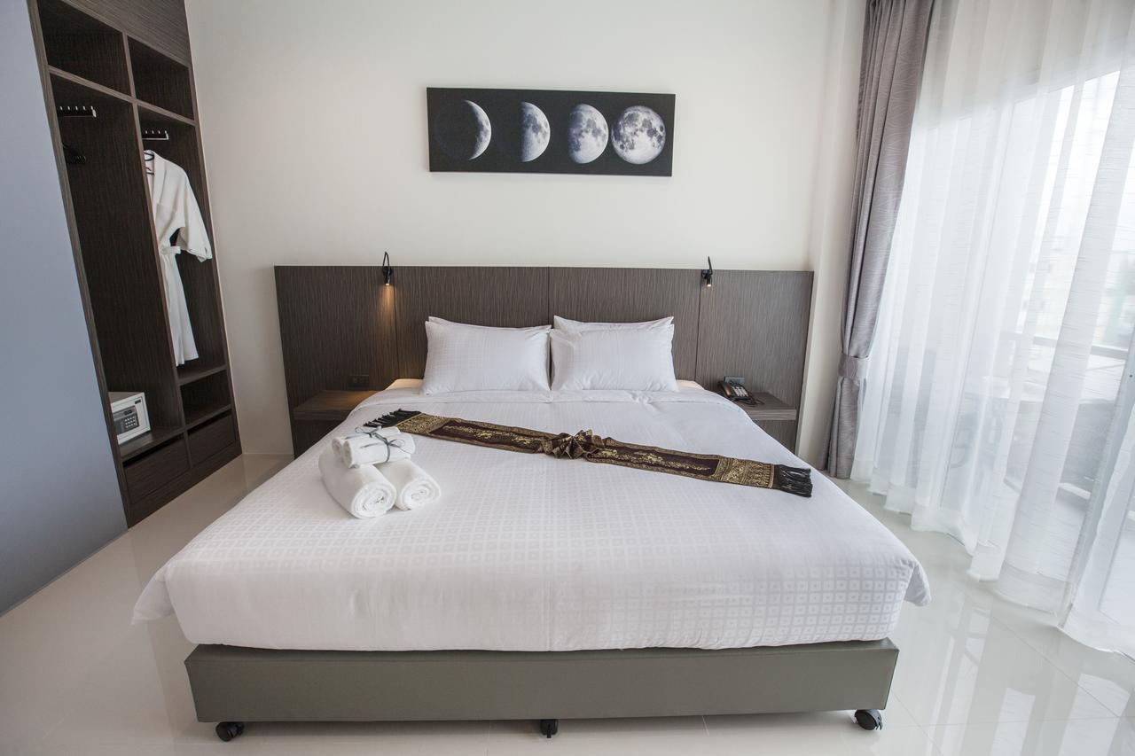 Standard Queen Room