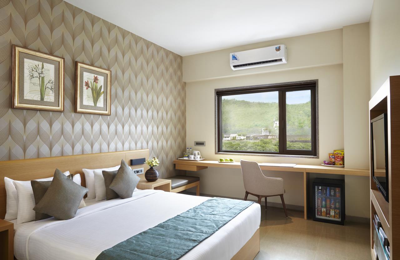 Deluxe Double or Twin Room - 10% off on Laundry, 10% off on FNB, Complimentary Drivers accommodation