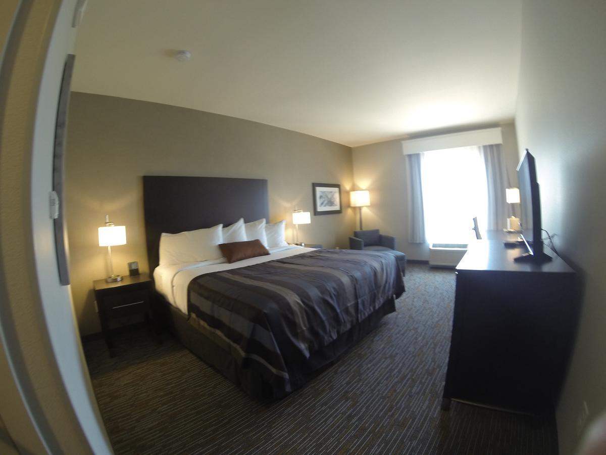 King Room with Mobility/Hearing Impaired Access - Non-Smoking