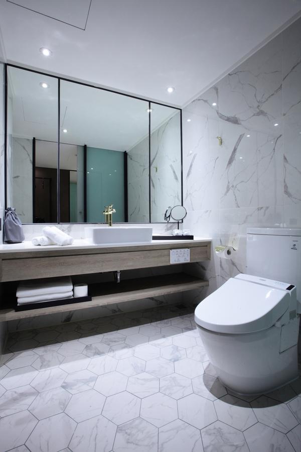 Luxury Quadruple Room,639757260:JPEG