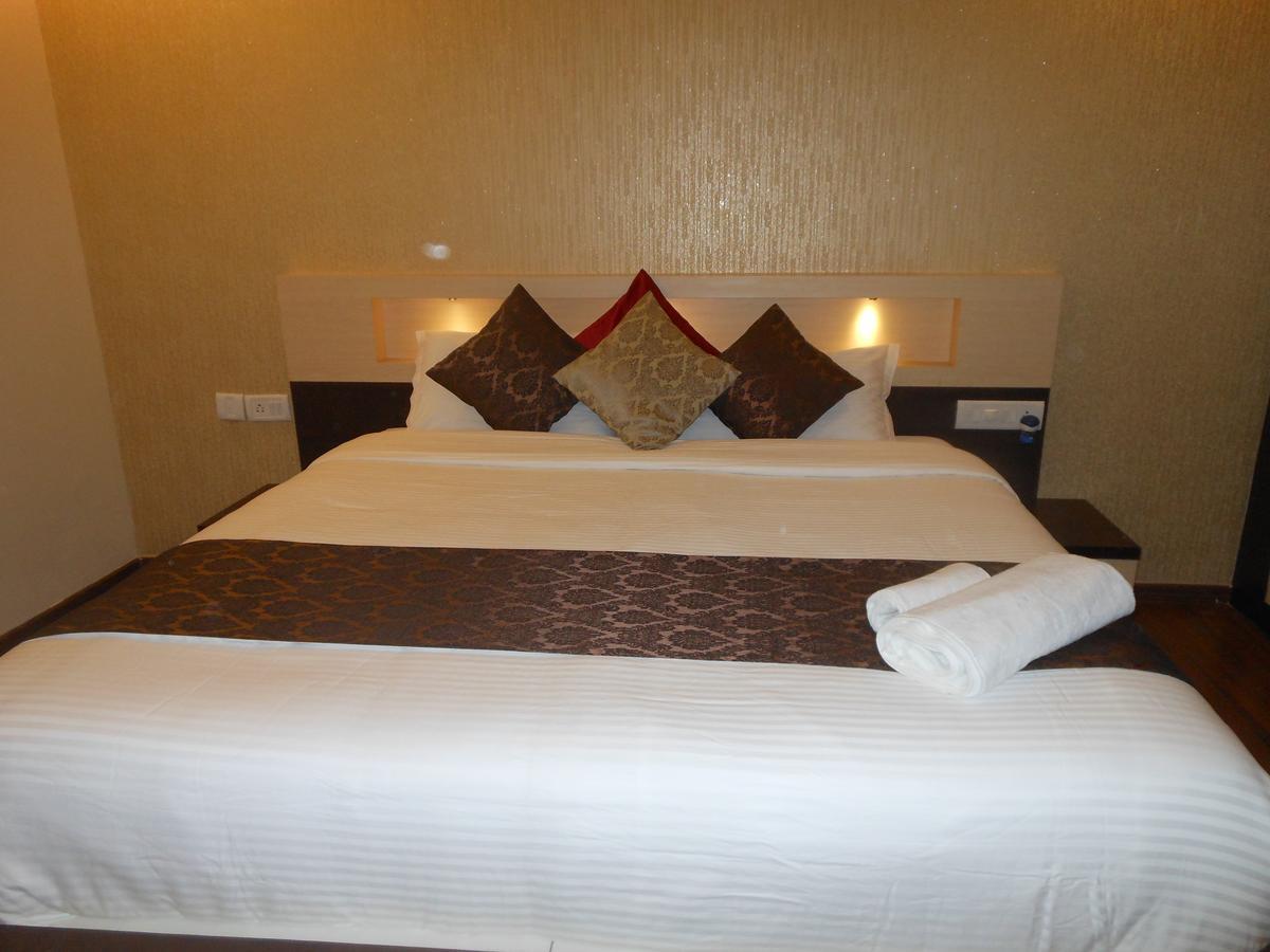 1 BHK Studio Room with Kitchen