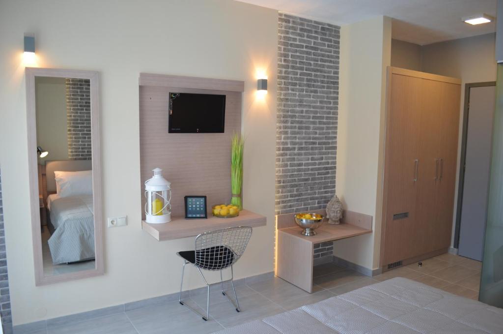 Double Room (2 Adults + 1 Child )