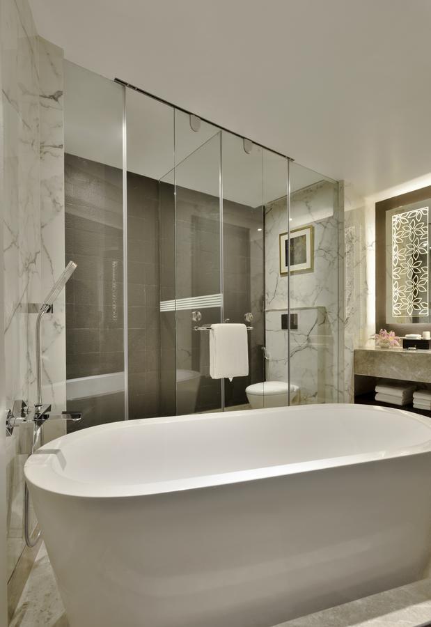 Taj Club Room Taj Mahal View Twin Bed with 15% discount on food, beverages, laundry and spa
