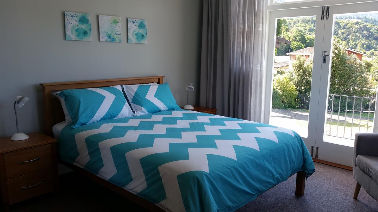 Deluxe Queen Room - 2