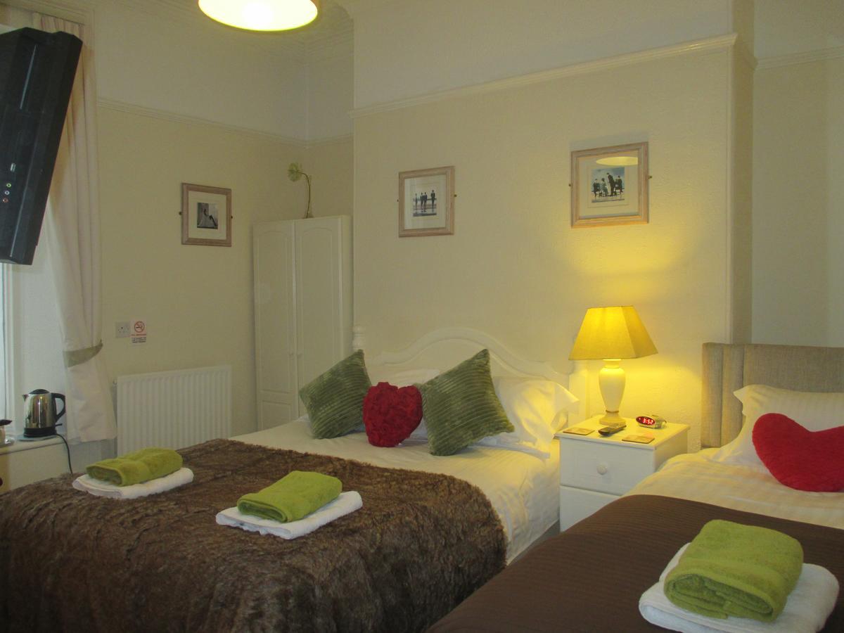 Double Room Shower