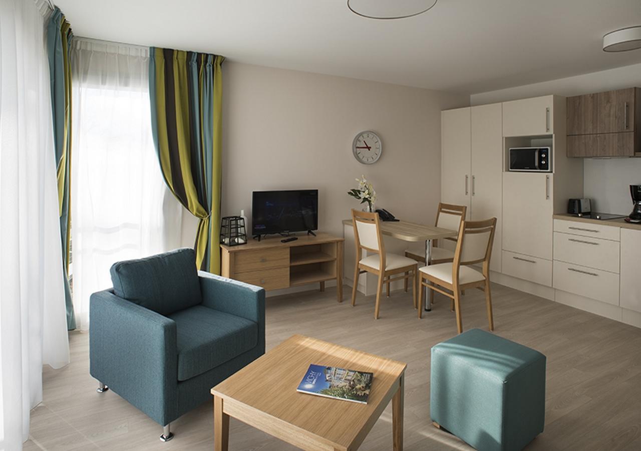 Two-Bedroom Apartment Terrace,1166479493:JPEG