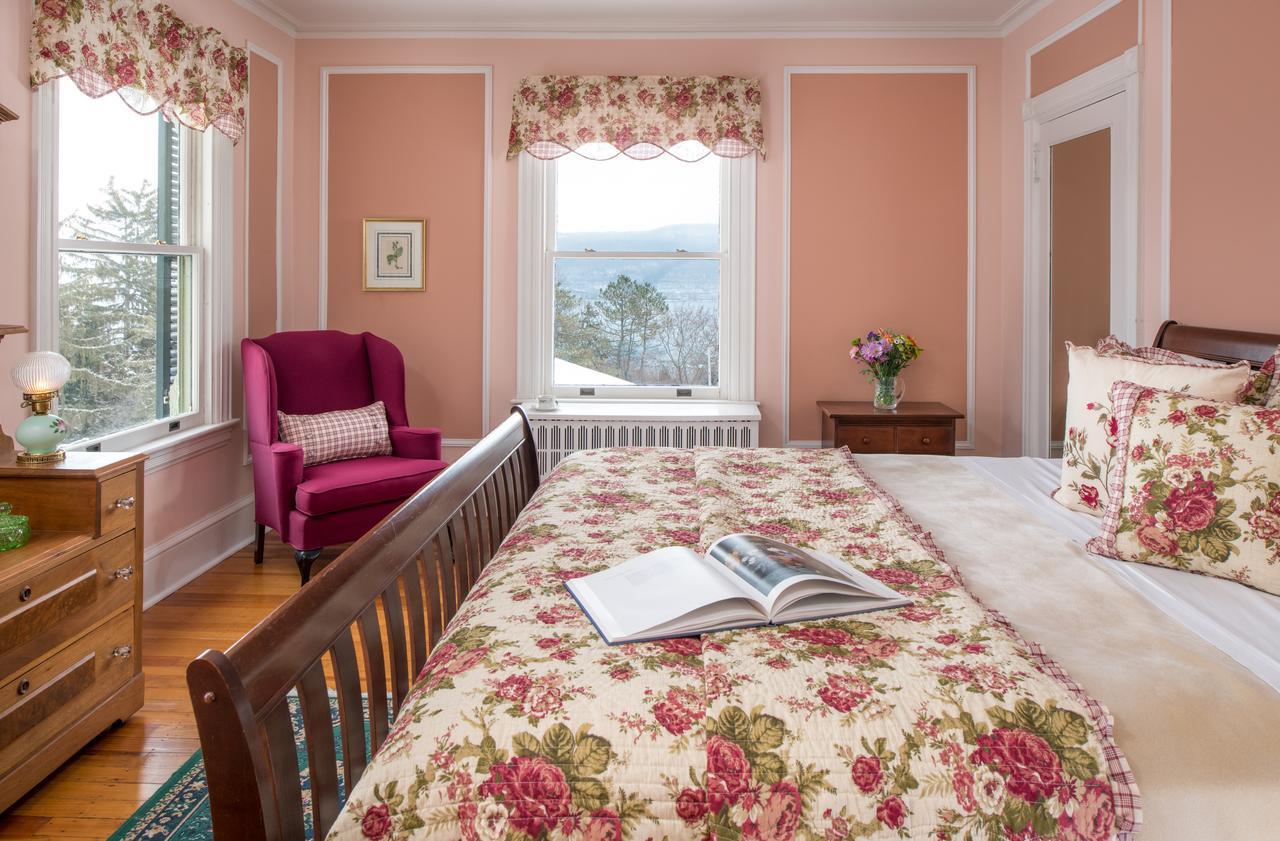 King Room with Lake View