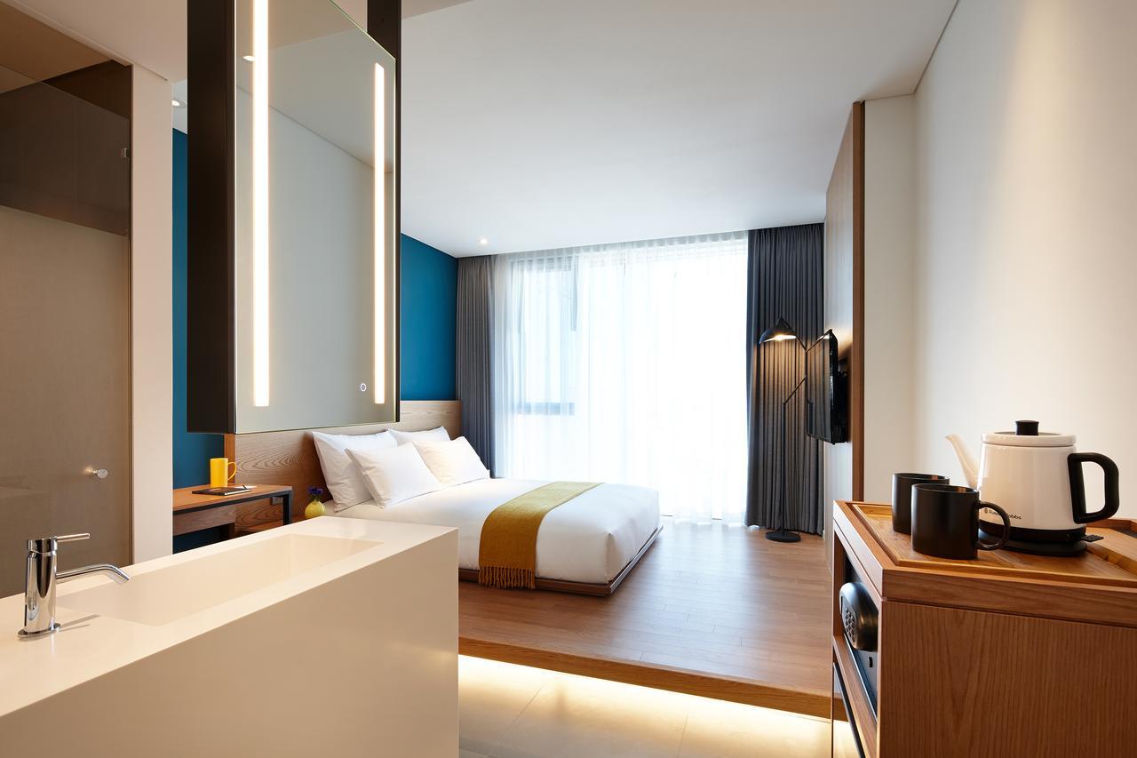 Standard Double Room,640929597:JPEG