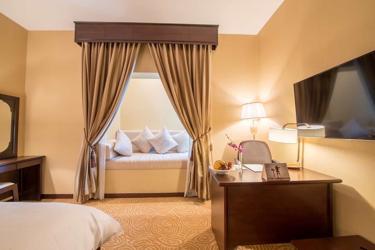 Deluxe Room,517737306:JPEG