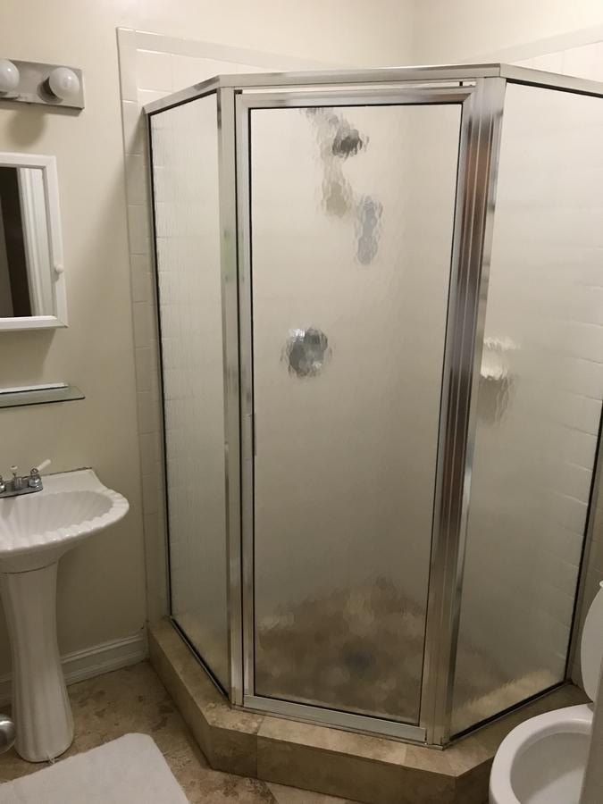 Chambre avec Salle de Bains Commune 23A - Réservée aux Hommes