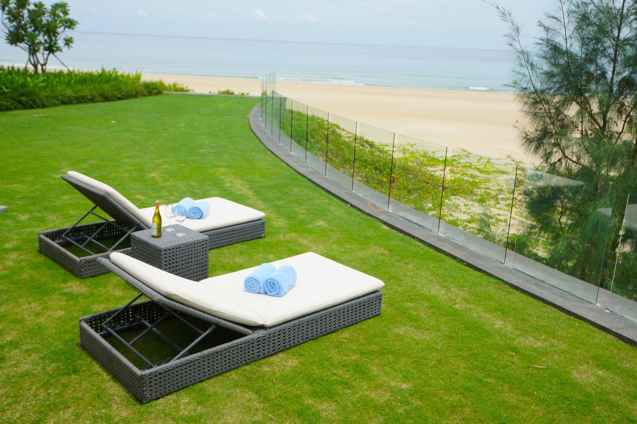 Five-Bedroom Luxury Villa with Sea View