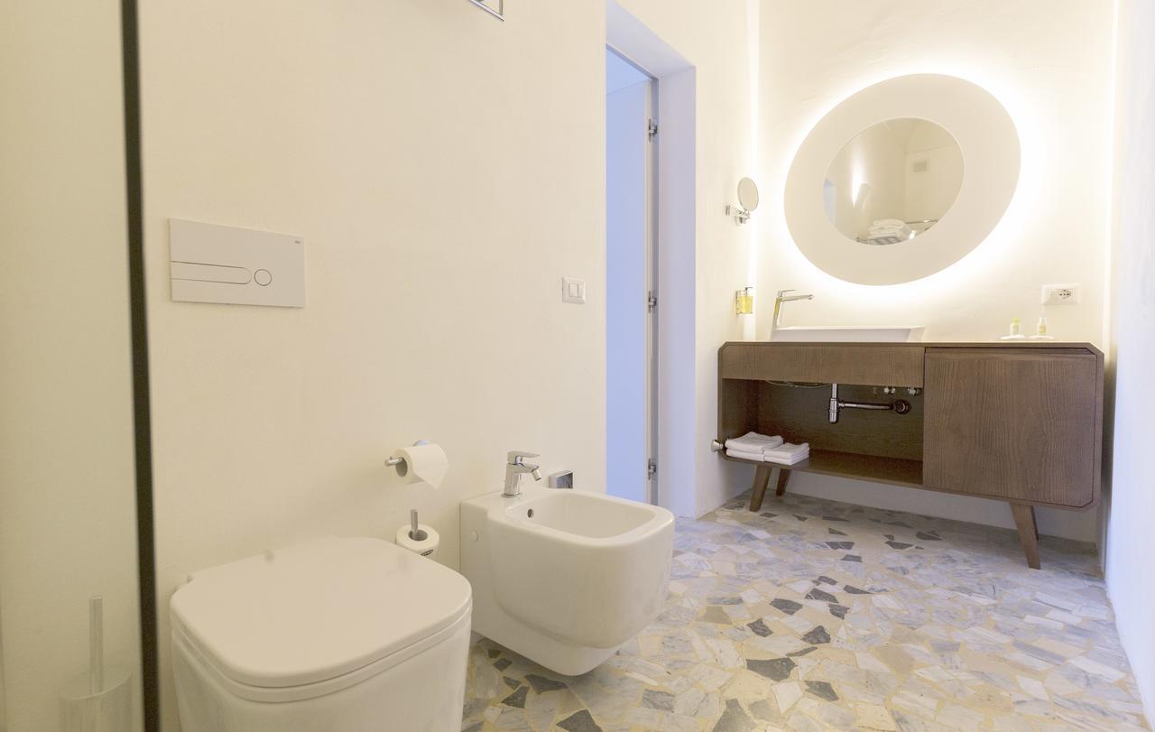 Deluxe Double Room with Balcony and Sea View