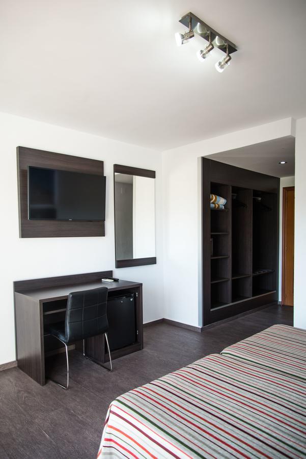 Chambre Quadruple (2 Adultes + 2 Enfants)