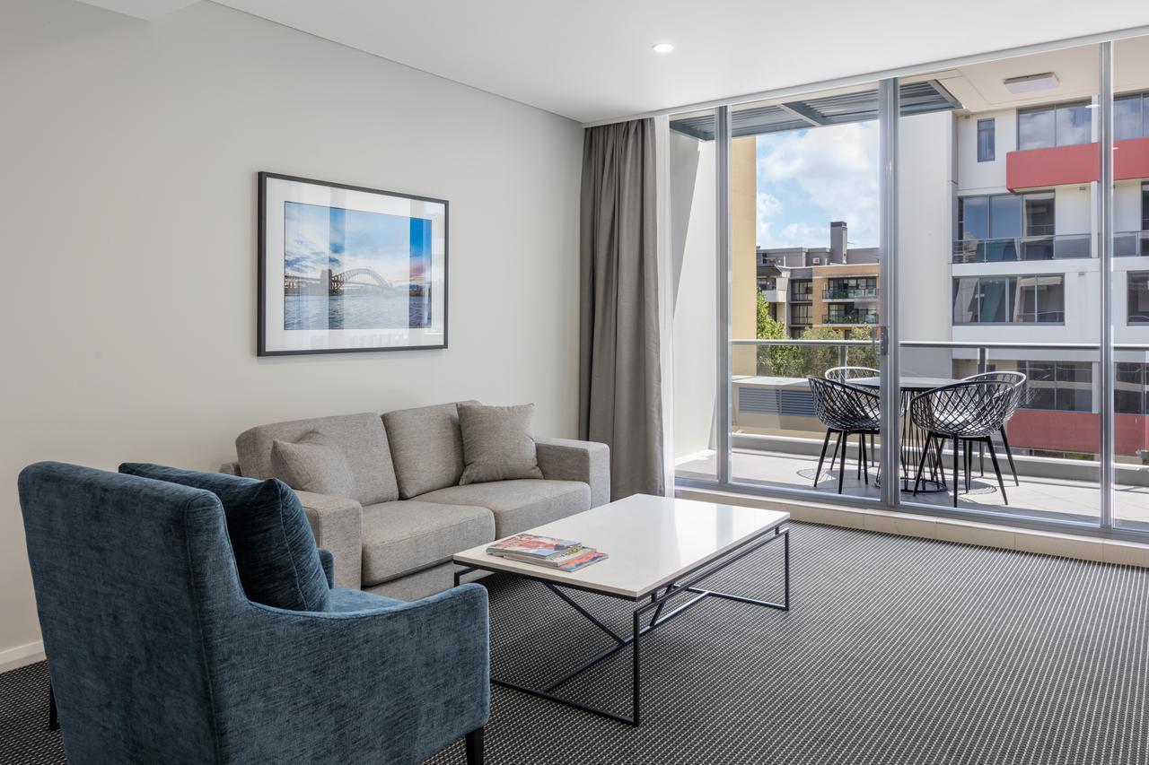 Two Bedroom Modern Suite,642391785:JPEG