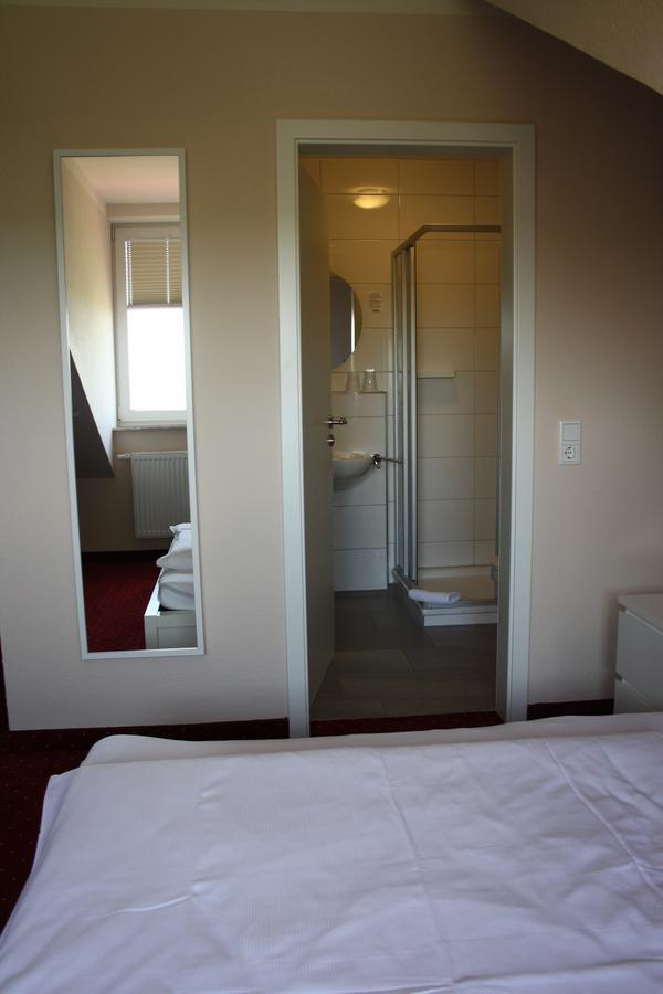 Single Room,1105591134:JPEG