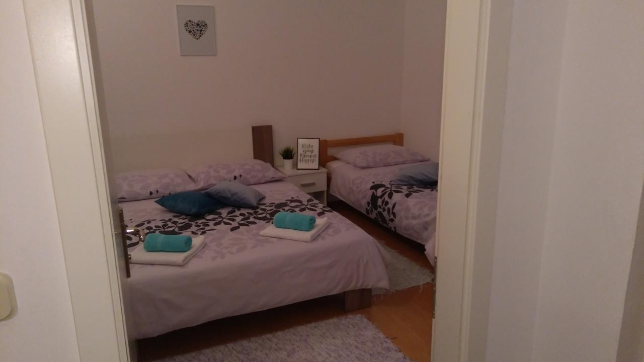Triple Room Private External Bathroom,642888063:JPEG