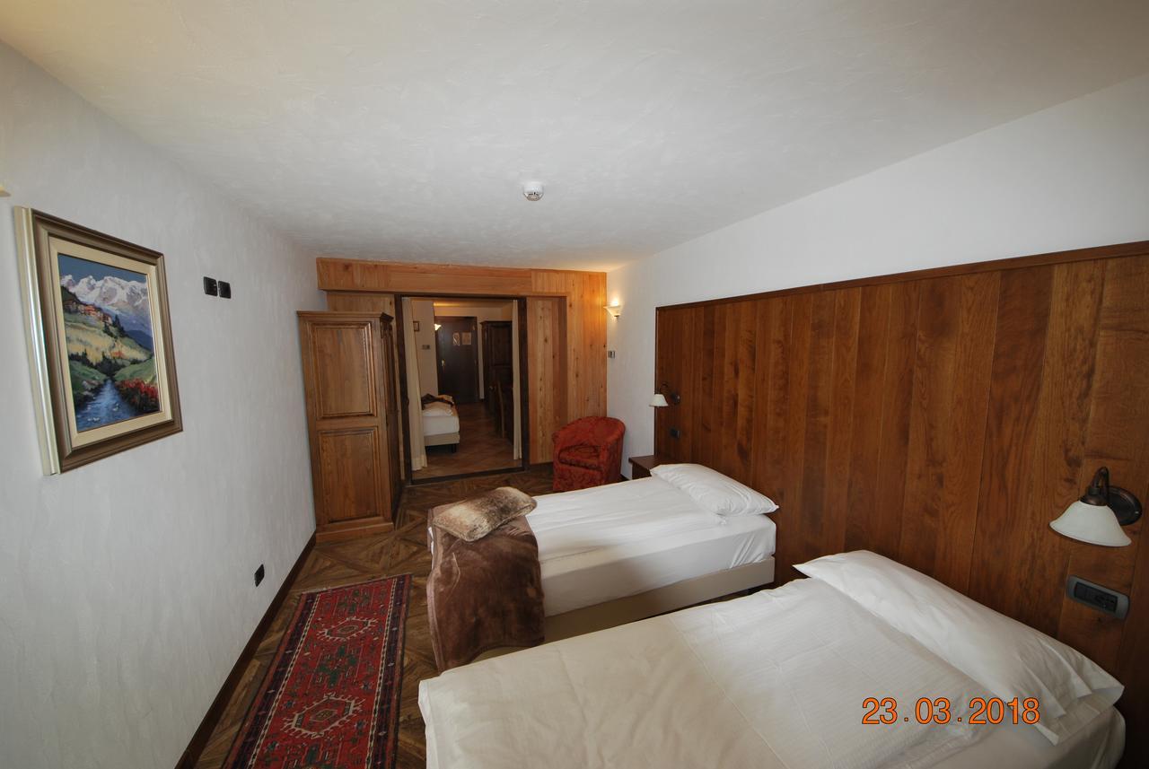 Room (5 People)