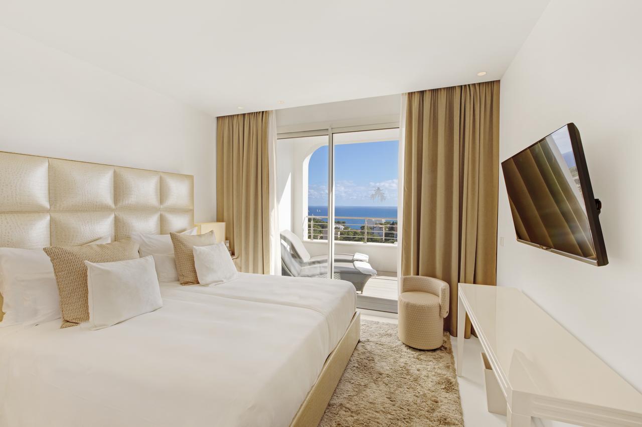 Fendi-Furnished Penthouse with Sea View,643631067:JPEG
