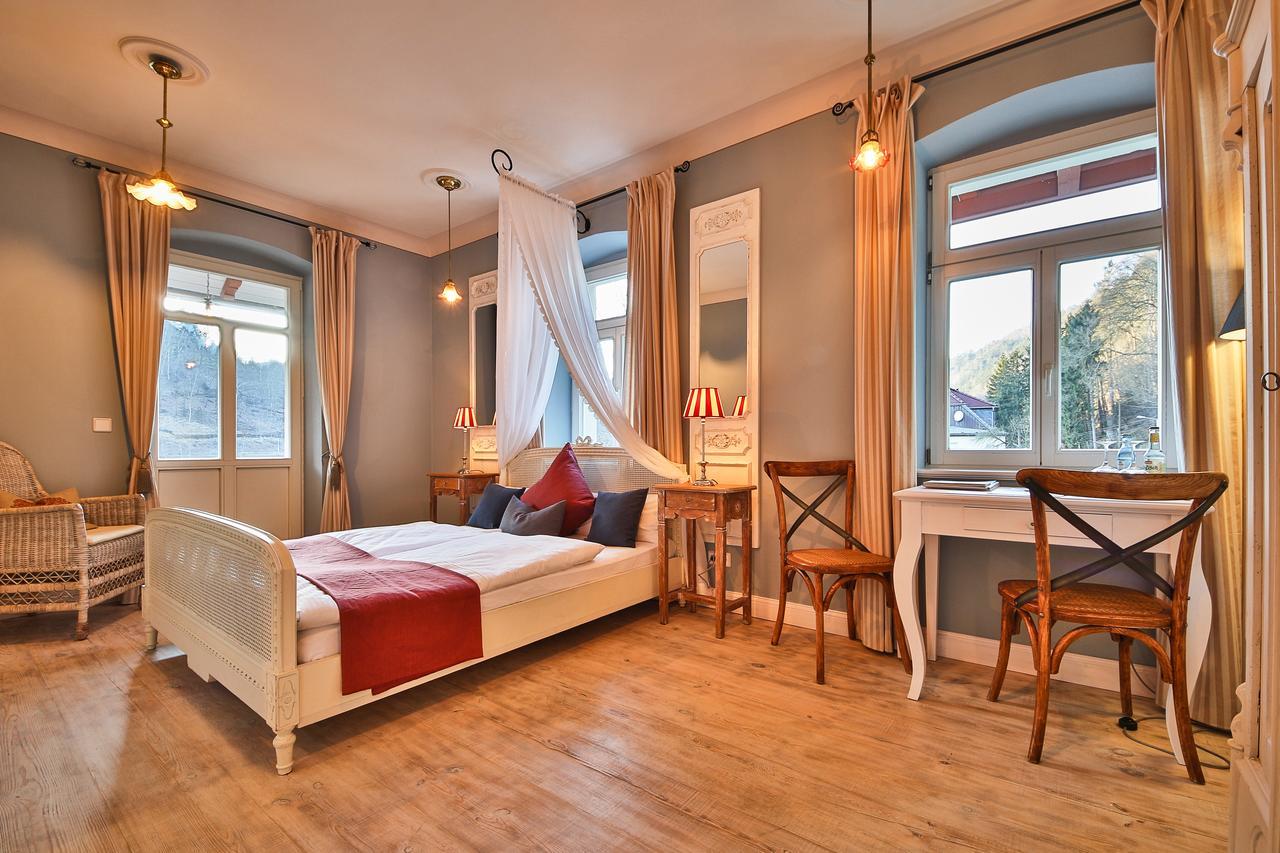 Doppelzimmer mit Balkon