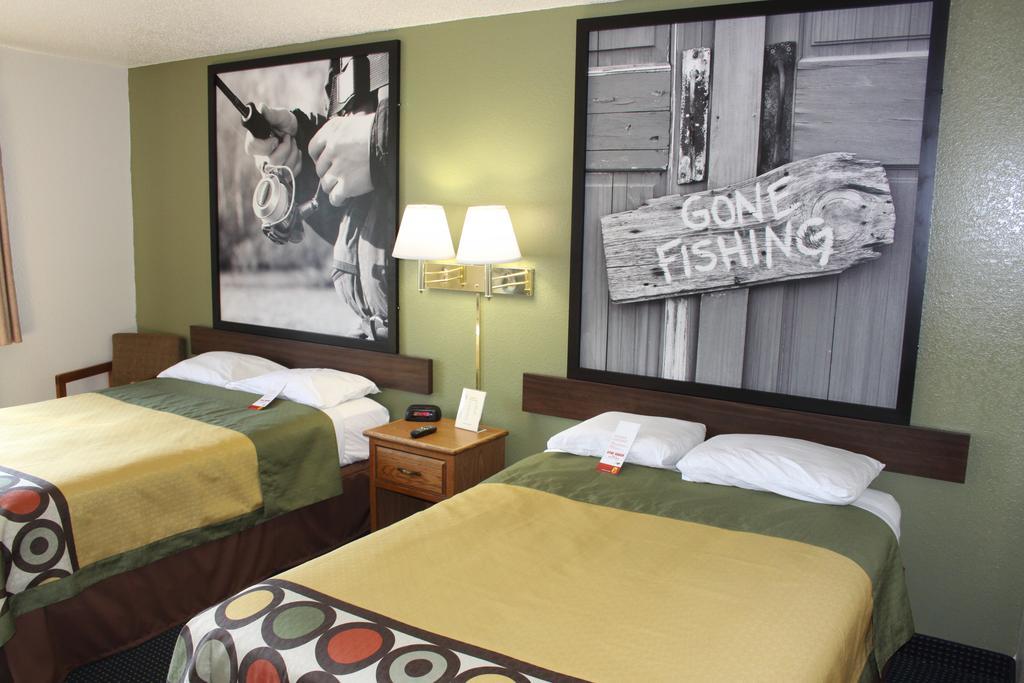 Double Room with Two Double Beds - Smoking