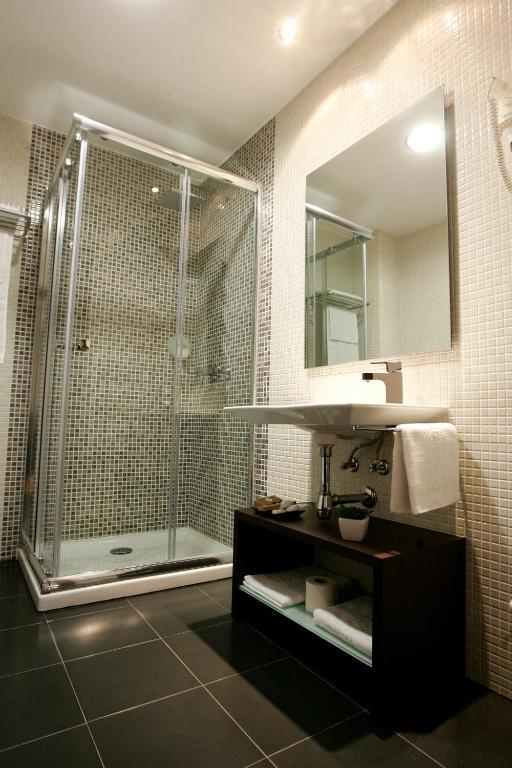 Chambre Double avec Lit d'Appoint (3 Adultes)