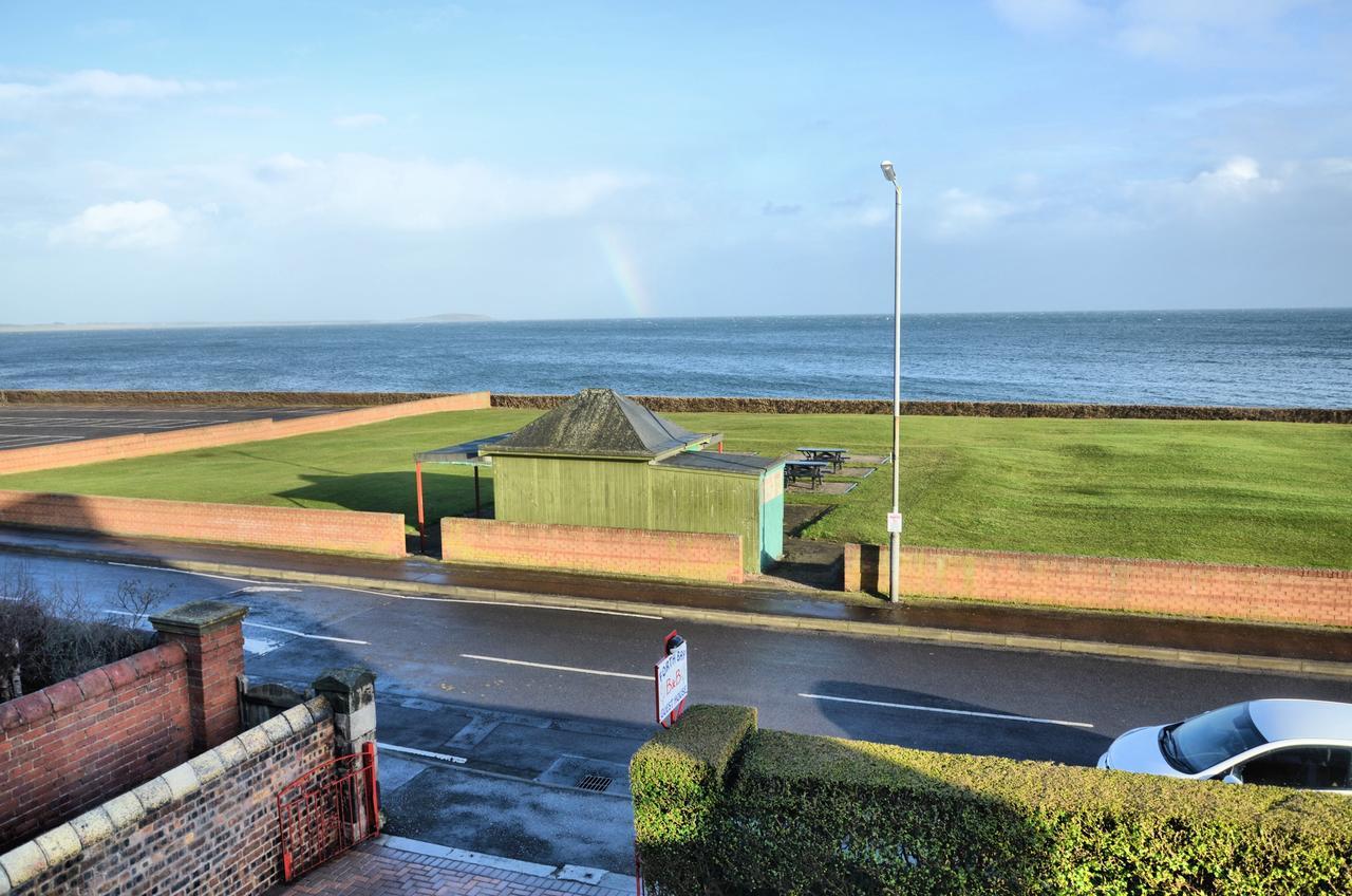 Double or Twin Room with Sea View