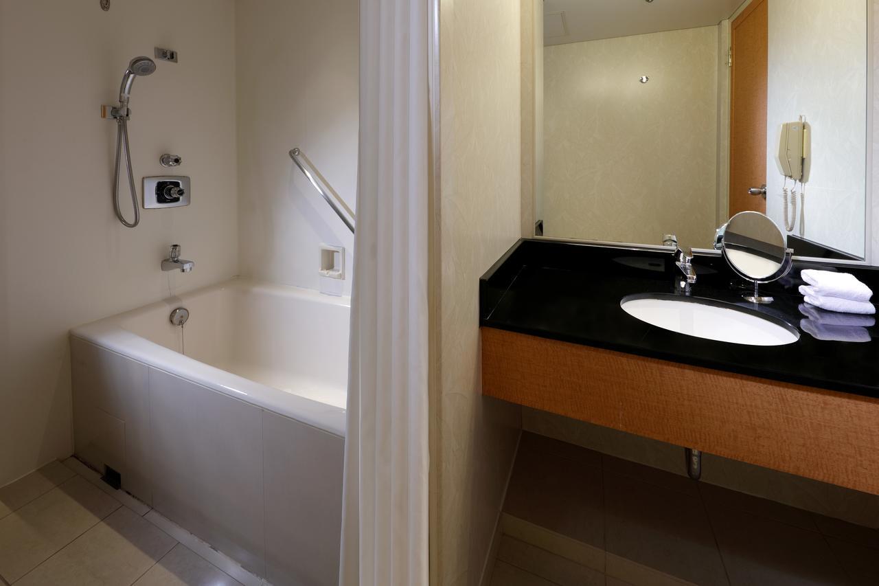 Junior Suite with Executive Lounge Access - Non-Smoking,644284761:JPEG