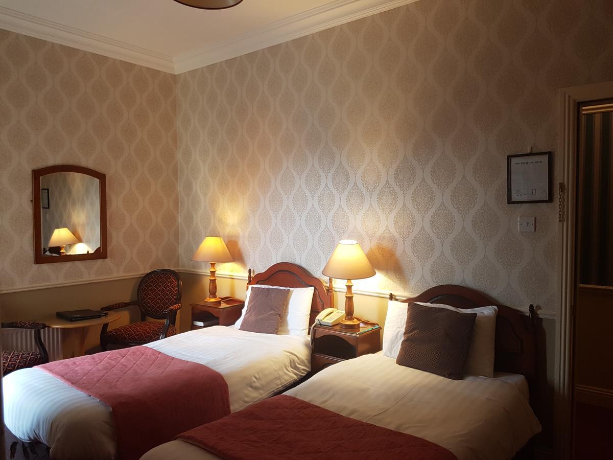 Twin Room with Bath