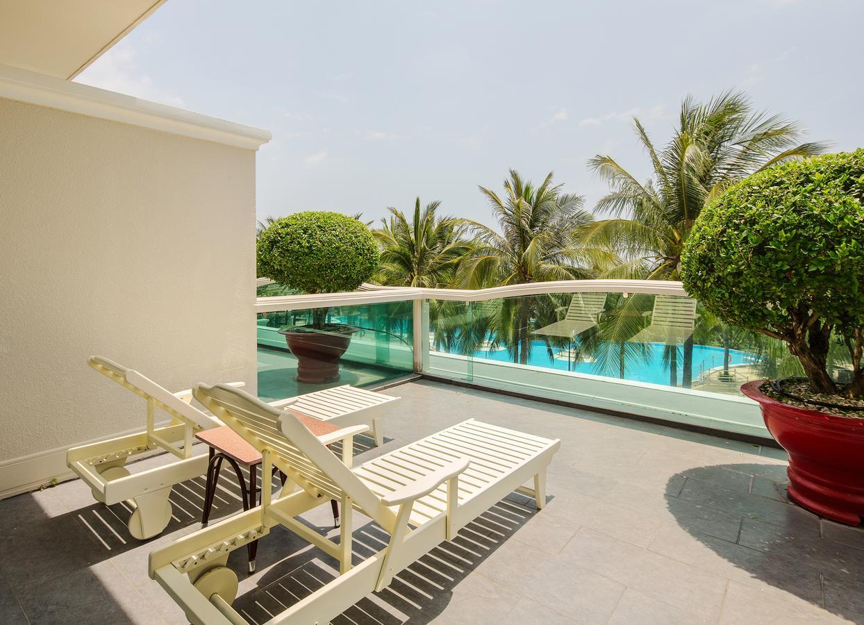 Deluxe Twin Room with Pool View