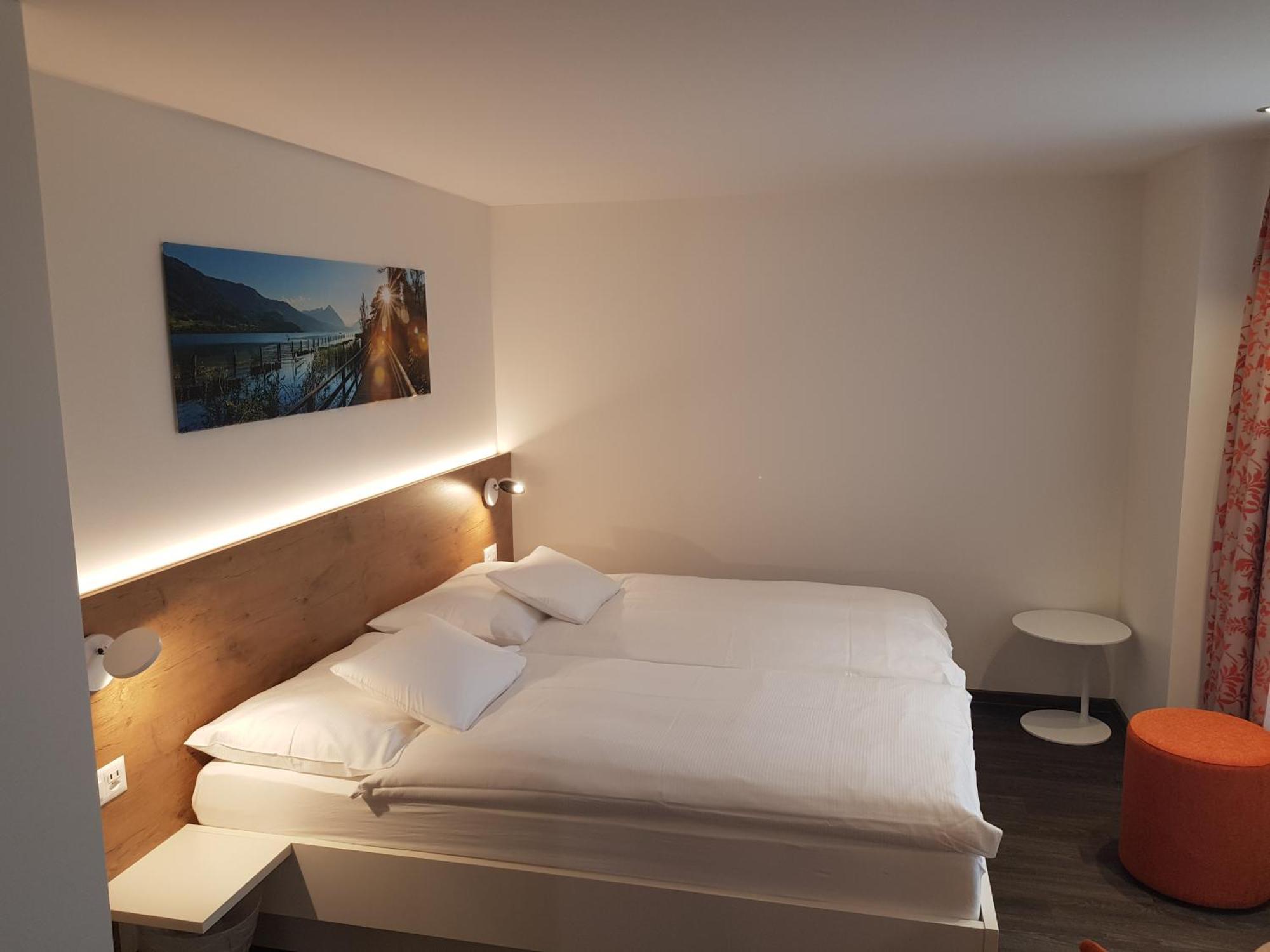 Standard Twin Room,1030808953:JPEG