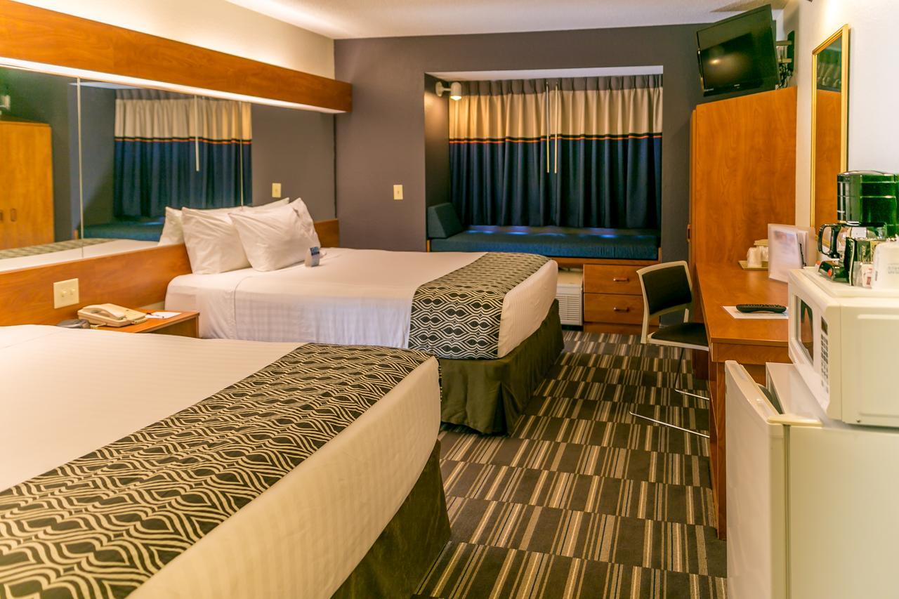 Queen Room with Two Queen Beds - Disability Access/Non-Smoking