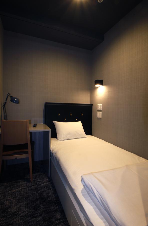 Grande Cabin - Male Only