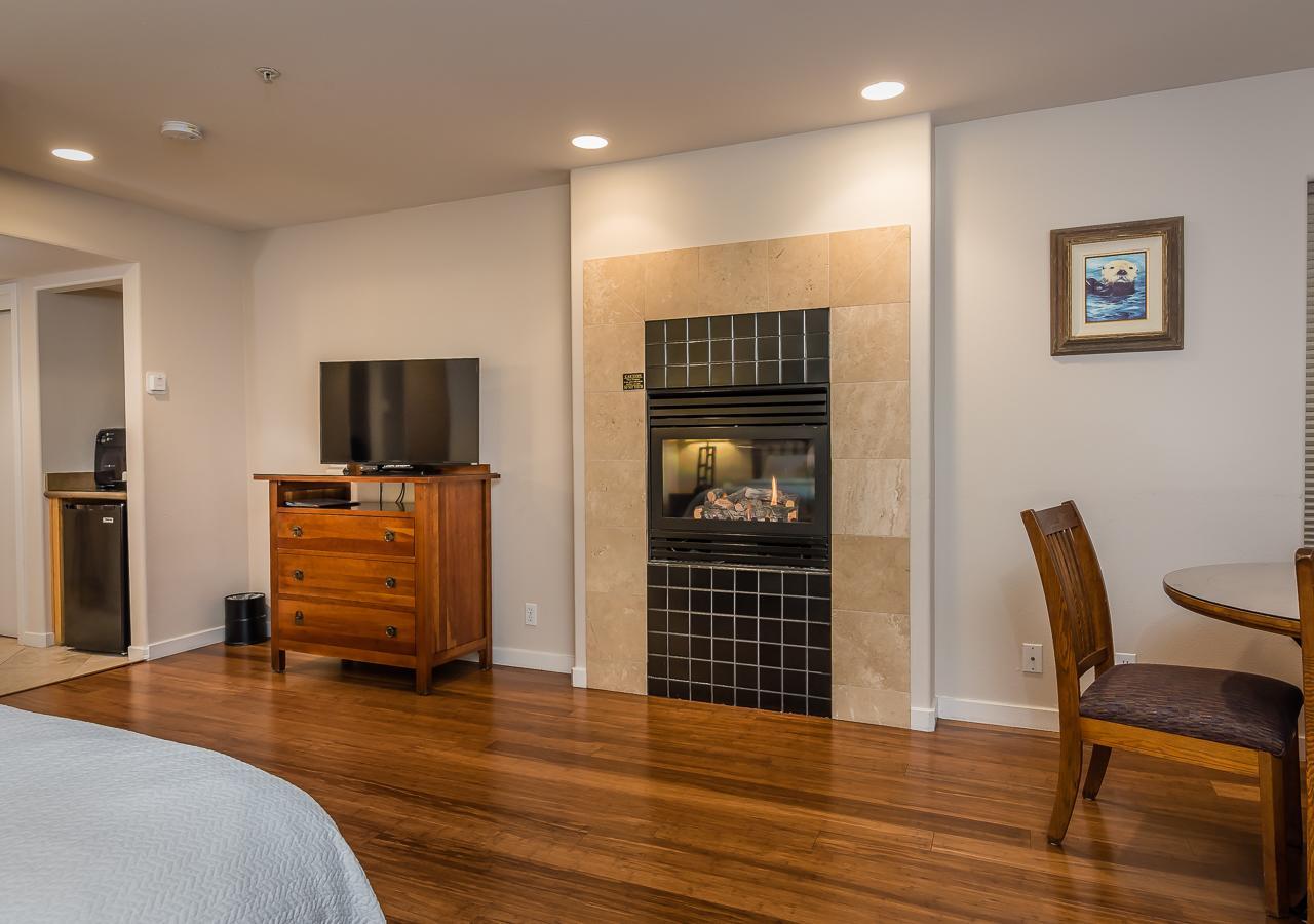Deluxe King Room with Ocean View