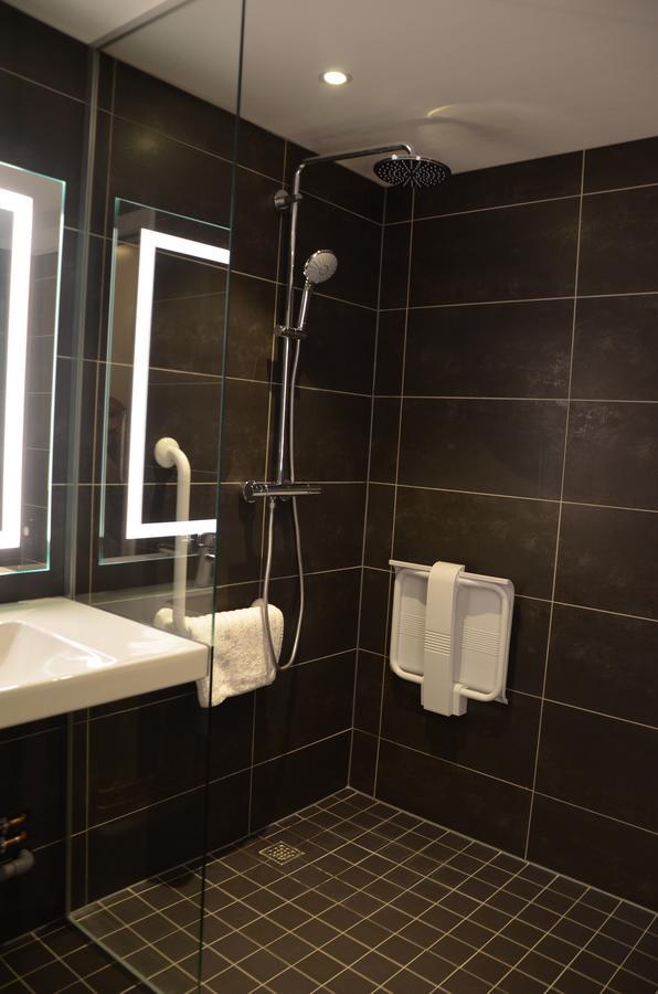 Double or Twin Room Disability Access