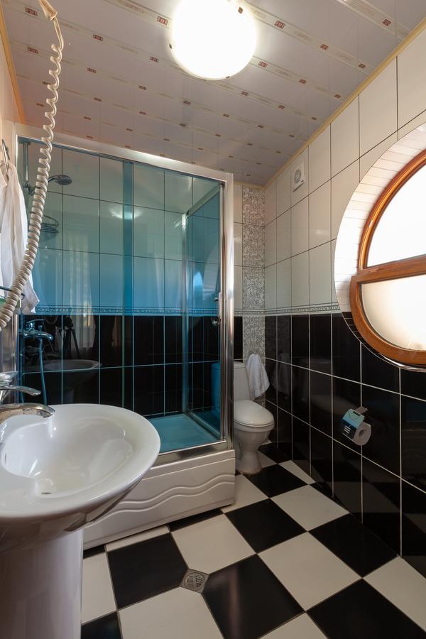 Superior Double or Twin Room with Terrace