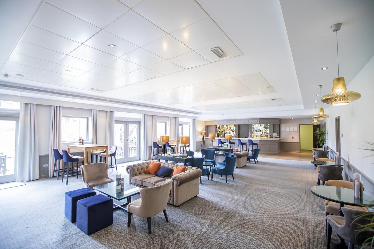 Executive Family Room