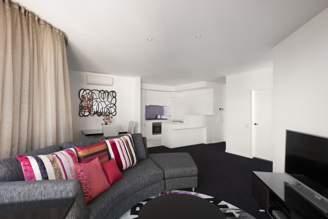 Two-Bedroom Apartment Two Bathrooms Water View