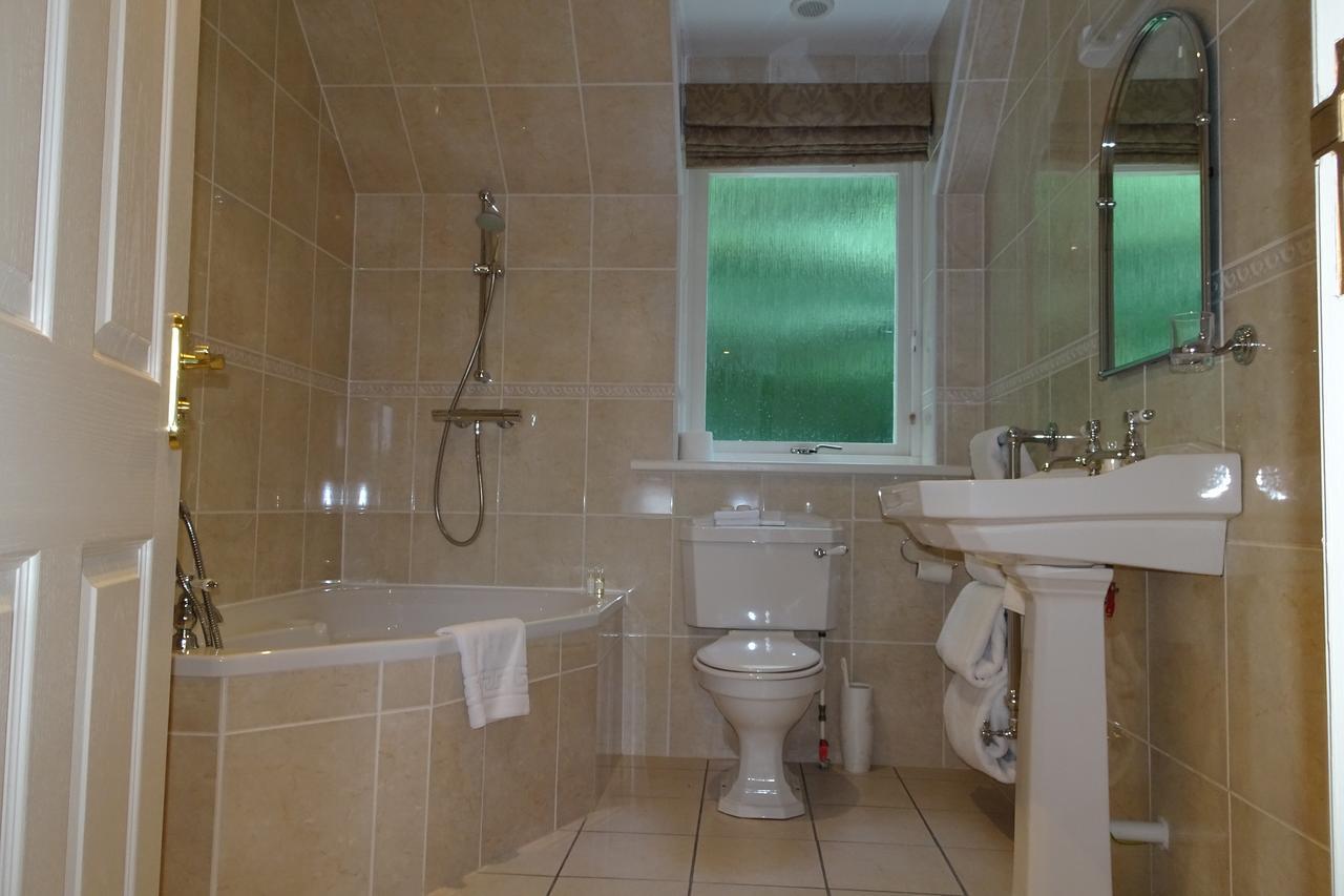 Double or Twin Room with Lake View