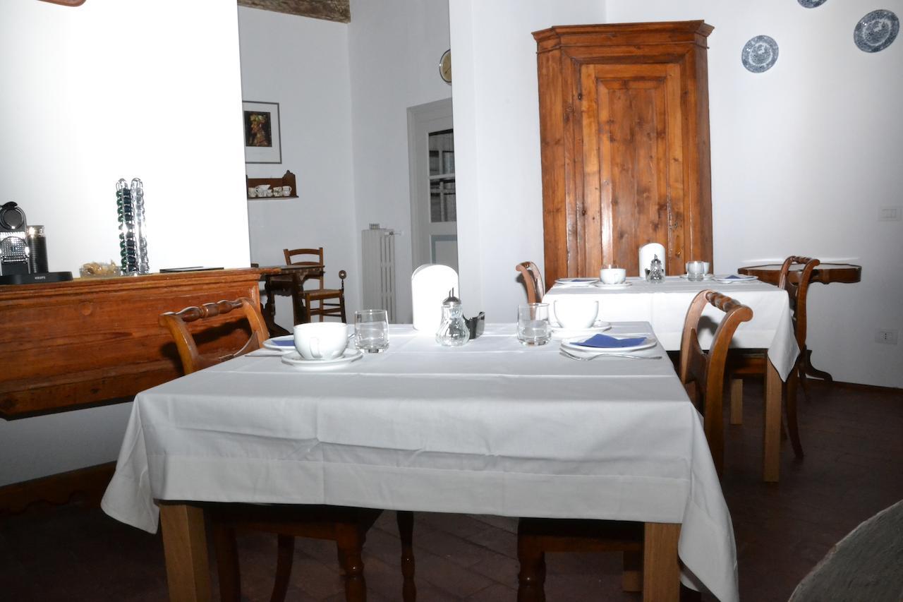 Standard Queen Room With Private bathroom
