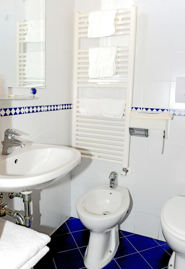 Two Connecting Double Rooms